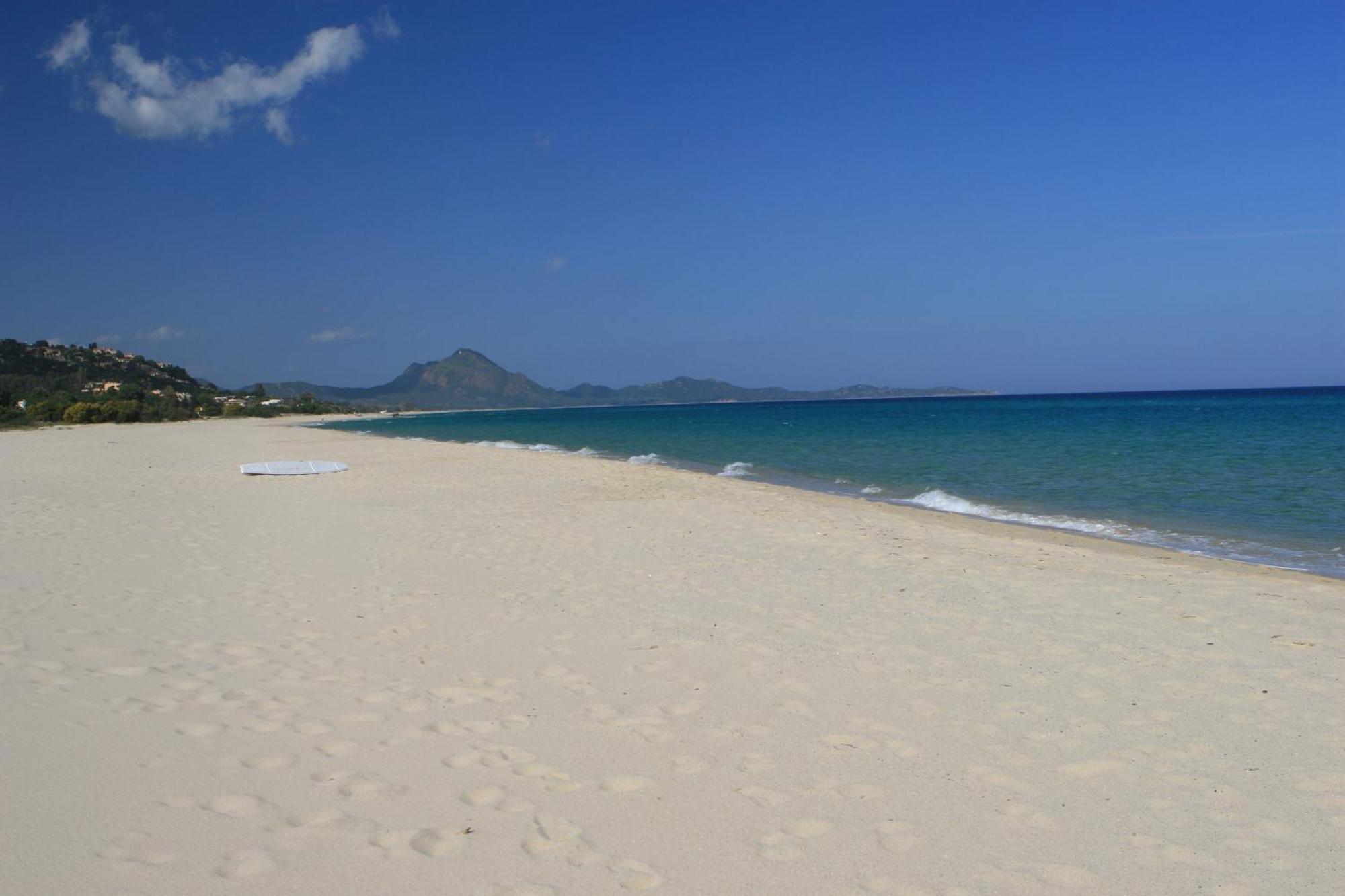 Casa Vacanze Rose E Fiori Sardegna サン・ヴィート エクステリア 写真