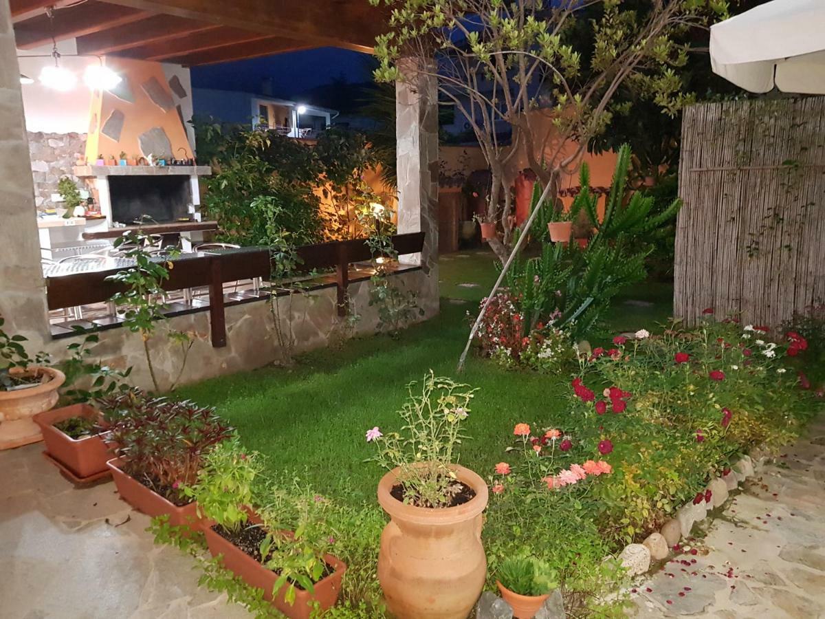 Casa Vacanze Rose E Fiori Sardegna サン・ヴィート エクステリア 写真